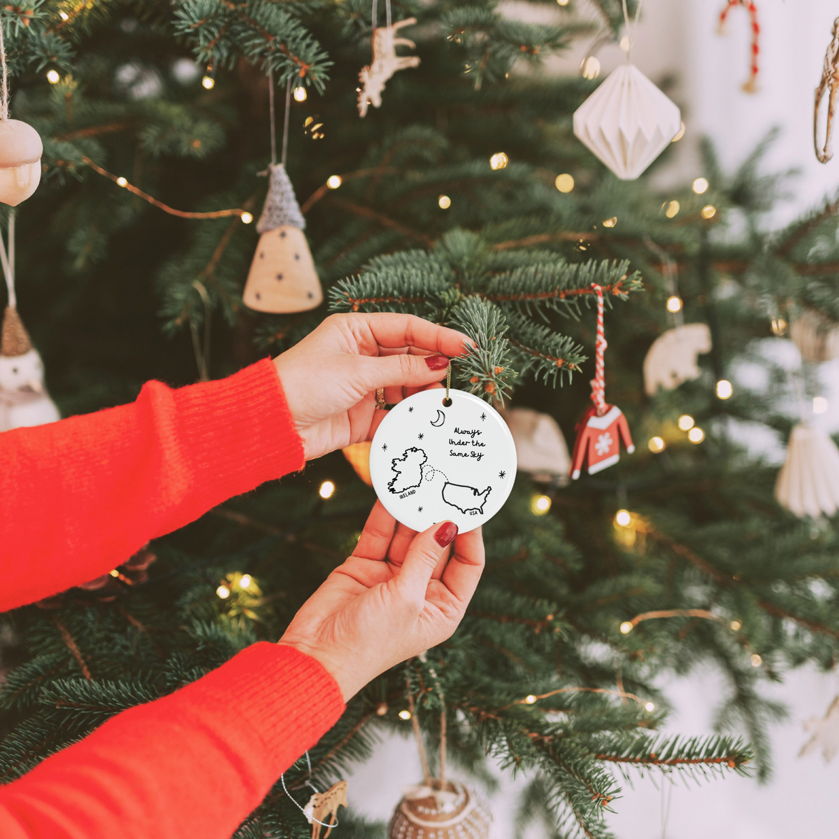 A meaningful Christmas keepsake for friends and family connected across Ireland and america.